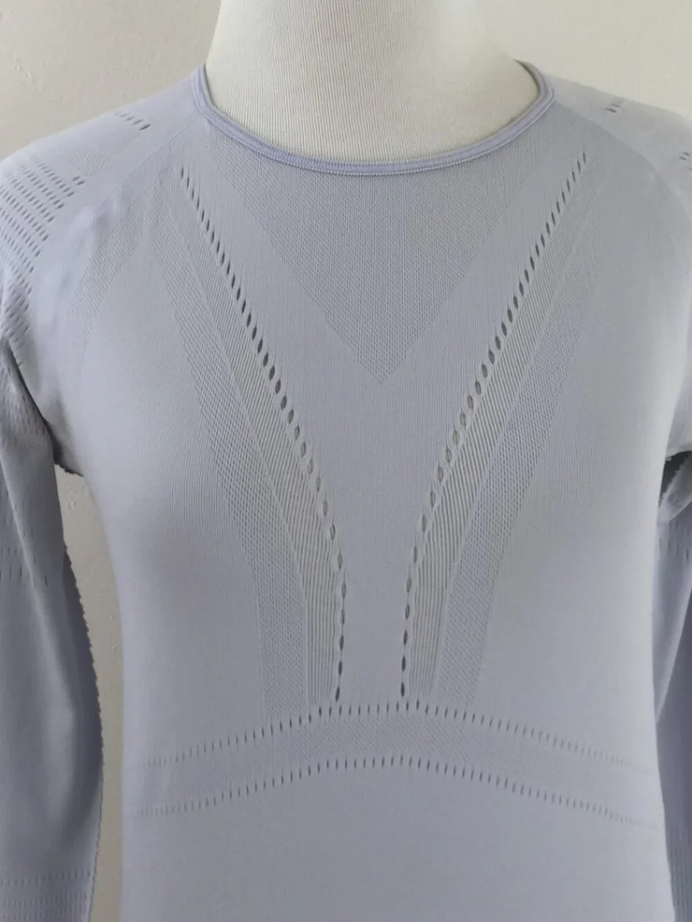 Lululemon Pale Lavender Long Sleeve Top s